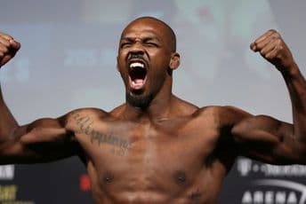 Revolveraš iz oktagona Revolveraš iz oktagona