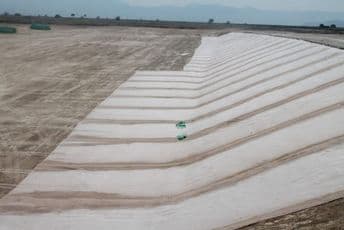 Potpisan ugovor za izradu glavnog projekta za izgradnju četvrte sanitarne kade na deponiji “Livade” Potpisan ugovor za izradu glavnog projekta za izgradnju četvrte sanitarne kade na deponiji “Livade”