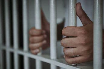 ODT Rožaje: Prevozio tri državljanina Kosova, osuđen na 30 dana zatvora ODT Rožaje: Prevozio tri državljanina Kosova, osuđen na 30 dana zatvora