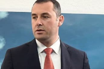 Šćekić pozvao Vučića da donira respiratore direktno Beranama Šćekić pozvao Vučića da donira respiratore direktno Beranama