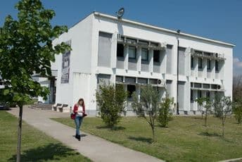 Prodekanica Perović: Virtualna interaktivna učionica na Arhitektonskom fakultetu budućnost nastave Prodekanica Perović: Virtualna interaktivna učionica na Arhitektonskom fakultetu budućnost nastave