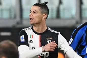 Smanjene plate u Juventusu, Ronaldo se odrekao skoro četiri miliona eura Smanjene plate u Juventusu, Ronaldo se odrekao skoro četiri miliona eura