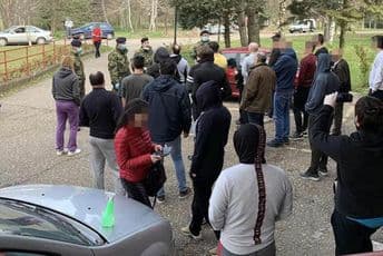 Građani iz karantina se pobunili, intervenisala Vojna policija Građani iz karantina se pobunili, intervenisala Vojna policija