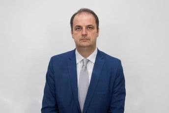 NIMANBEGU: Vlada smijenila sav kadar Albanske liste NIMANBEGU: Vlada smijenila sav kadar Albanske liste