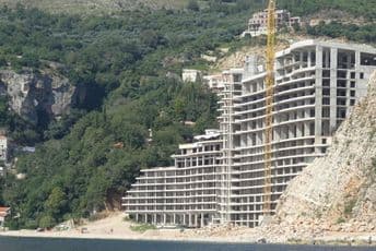 Zbog hotela "As" tuže državu i majke firme Zbog hotela "As" tuže državu i majke firme