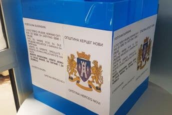 Opština Herceg Novi poklanja maske građanima Opština Herceg Novi poklanja maske građanima