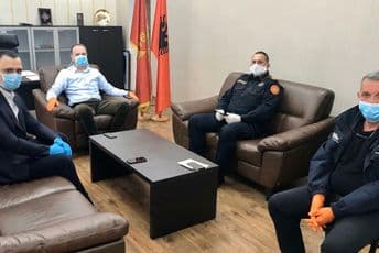 Građani Tuzi poštuju propisane mjere Građani Tuzi poštuju propisane mjere