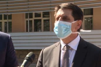 Lazović: Bolnica u Beranama spremna i za najgori scenario (VIDEO) Lazović: Bolnica u Beranama spremna i za najgori scenario (VIDEO)