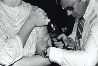 Naučnici utvrđuju da li BSG vakcina uzrok veće otpornosti na COVID-19 u pojedinim zemljama Naučnici utvrđuju da li BSG vakcina uzrok veće otpornosti na COVID-19 u pojedinim zemljama