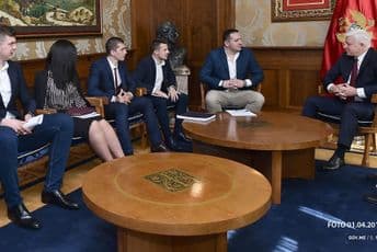 Vlada će obezbijediti bolje uslove studiranja i više šansi za zapošljavanje Vlada će obezbijediti bolje uslove studiranja i više šansi za zapošljavanje