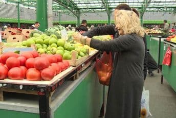 Srbija planira da uvede takse na uvoz voća i povrća