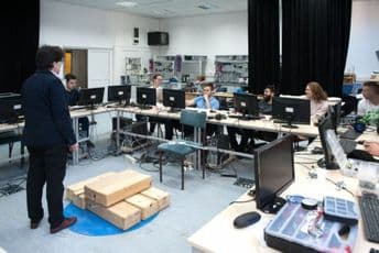 Dekan Vušanović: Aktivna komunikacija sa studentima rješava sve probleme u onlajn nastavi Dekan Vušanović: Aktivna komunikacija sa studentima rješava sve probleme u onlajn nastavi