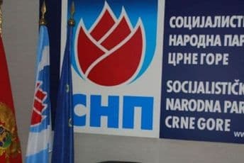 SNP: Kako je Ratka uspjela da utjera strah u kosti naoružanim policajcima? SNP: Kako je Ratka uspjela da utjera strah u kosti naoružanim policajcima?