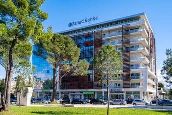 Zapad banka i njeni akcionari donirali ukupno 100.000 eura pomoći NKT-u za borbu protiv koronavirusa Zapad banka i njeni akcionari donirali ukupno 100.000 eura pomoći NKT-u za borbu protiv koronavirusa