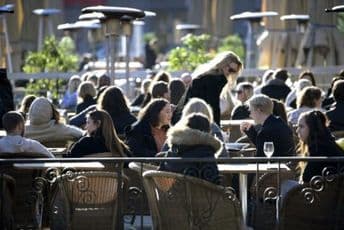 U Švedskoj rade kafići i škole: "Brojaćemo mrtve u hiljadama" U Švedskoj rade kafići i škole: "Brojaćemo mrtve u hiljadama"