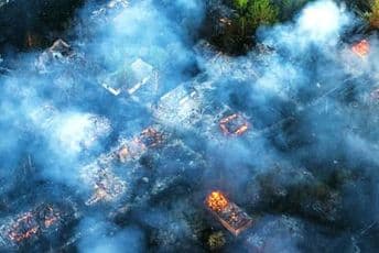 Gori šuma nedaleko od bivše nuklearke u Černobilju, zračenje otežava gašenje (FOTO)