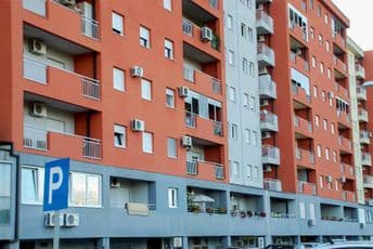 Koronavirus uzdrmao crnogorsko tržište nekretnina: Nema interesovanja, očekuje se pad cijena Koronavirus uzdrmao crnogorsko tržište nekretnina: Nema interesovanja, očekuje se pad cijena