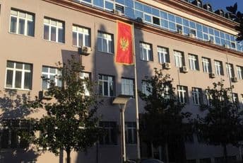 Šestočlana grupa optužena za prodaju kokaina i marihuane Šestočlana grupa optužena za prodaju kokaina i marihuane