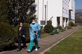 SZO: Prerano za ublažavanje mjera SZO: Prerano za ublažavanje mjera