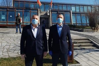 Pomoć za deset opština sa sjevera CG: Podijeljeno 3.000 litara rastvora za dezinfekciju Pomoć za deset opština sa sjevera CG: Podijeljeno 3.000 litara rastvora za dezinfekciju