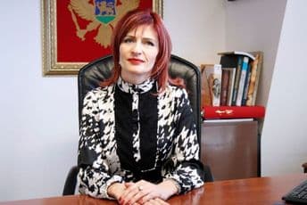 Knjiga „Komentar Zakona o radu“ je važan priručnik svim pravnim praktičarima Knjiga „Komentar Zakona o radu“ je važan priručnik svim pravnim praktičarima