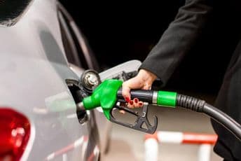 Pravljenje zaliha nafte ublažilo bi pad ekonomije Pravljenje zaliha nafte ublažilo bi pad ekonomije