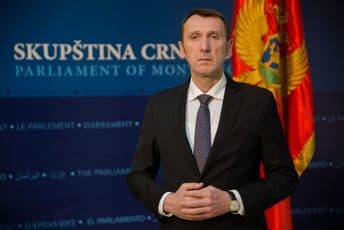 Novović : Crna Gora je ponosna na Veljovića Novović : Crna Gora je ponosna na Veljovića