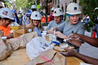 SAD: Još 4.4 miliona ljudi ostalo bez posla SAD: Još 4.4 miliona ljudi ostalo bez posla