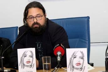 Vlast, crkva i slaba država Vlast, crkva i slaba država