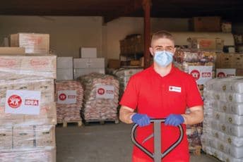 Deset tona namirnica Crvenom krstu Crne Gore Deset tona namirnica Crvenom krstu Crne Gore