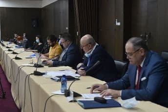 Predstavljene posebne Vladine mjere podrške poljoprivredi i ribarstvu: Više od 17 miliona eura za otkup, kredite, kamate, avansna plaćanja… Predstavljene posebne Vladine mjere podrške poljoprivredi i ribarstvu: Više od 17 miliona eura za otkup, kredite, kamate, avansna plaćanja…