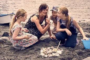 Pijanistkinja Mora „Bez publike“ Pijanistkinja Mora „Bez publike“