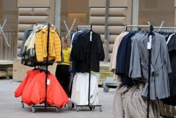 Trgovine otvorene, kupovina odjeće bez probanja Trgovine otvorene, kupovina odjeće bez probanja