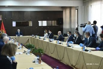 Drugi Vladin paket mjera: Iznuđena rješenja do povratka života u normalu Sjednica Vlade Crne Gore