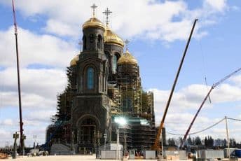 Rusija sagradila ogromnu katedralu s mozaicima Putina, Lavrova i Staljina Rusija sagradila ogromnu katedralu s mozaicima Putina, Lavrova i Staljina