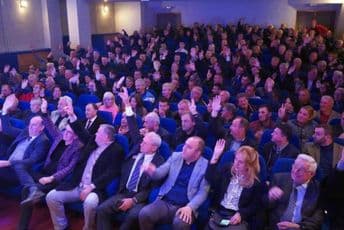 SNP: Svi potezi vlasti predstavljaju kupovinu glasova pred izbore SNP: Svi potezi vlasti predstavljaju kupovinu glasova pred izbore