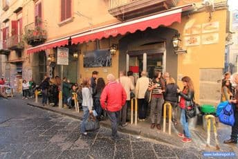 Miris pice ponovo na napuljskim ulicama Miris pice ponovo na napuljskim ulicama