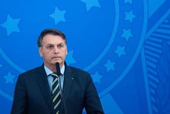 Bolsonaro hospitalizovan, mediji navode da mu je zdravlje ozbiljno narušeno Bolsonaro hospitalizovan, mediji navode da mu je zdravlje ozbiljno narušeno
