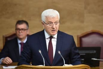 Marković Mandiću: Zamoliću Đukanovića da bude u javnosti četiri puta dnevno,a  vi pijte tablete za smirenje