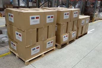 Uručili pakete pomoći sa osnovnim životnim namirnicama za opštine Podgorica i Tuzi Uručili pakete pomoći sa osnovnim životnim namirnicama za opštine Podgorica i Tuzi