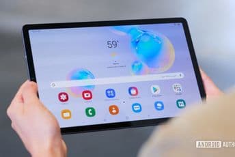 NVO Mladi Romi: Obezbijeđeni tableti učenicima NVO Mladi Romi: Obezbijeđeni tableti učenicima