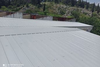 Postavljena krovna konstrukcija na zgradi Streljačkog centra “Ljubović” Postavljena krovna konstrukcija na zgradi Streljačkog centra “Ljubović”