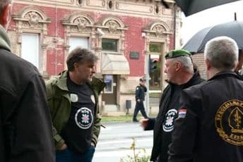 Milanović napustio Okučane zbog natpisa "Za dom spremni" Milanović napustio Okučane zbog natpisa "Za dom spremni"