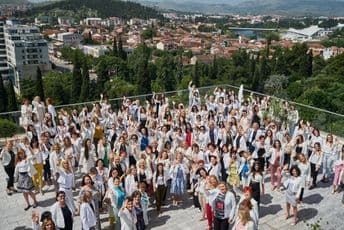 Čestitamo 1. Maj - Međunarodni praznik rada! Čestitamo 1. Maj - Međunarodni praznik rada!