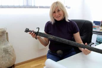 Mač "skijavoneska" izronio sa dna Zete Mač "skijavoneska" izronio sa dna Zete