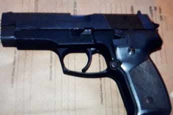 Podgoričanin uhapšen zbog ilegalnog posjedovanja oružja Podgoričanin uhapšen zbog ilegalnog posjedovanja oružja