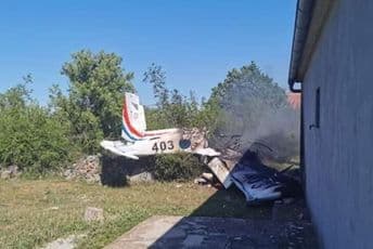 U padu vojnog školskog aviona kod Zadra stradale dvije osobe U padu vojnog školskog aviona kod Zadra stradale dvije osobe