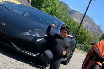 Petogodišnjak koji je pobjegao u autu dobio priliku da se provoza u Lamborginiju Petogodišnjak koji je pobjegao u autu dobio priliku da se provoza u Lamborginiju