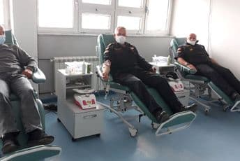 Pripadnici granične policije iz Rožaja i Plava donirali krv Pripadnici granične policije iz Rožaja i Plava donirali krv