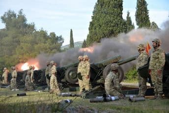 (FOTO) Izvršena počasna paljba sa brda Gorica (FOTO) Izvršena počasna paljba sa brda Gorica